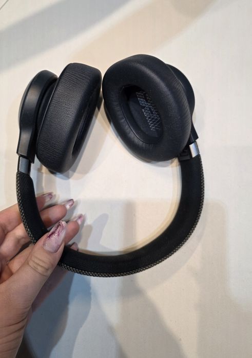 Căști JBL Live 650BTNC