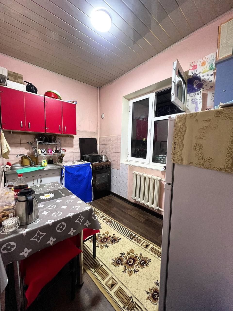 Продаётся на Карасу-2 1ком