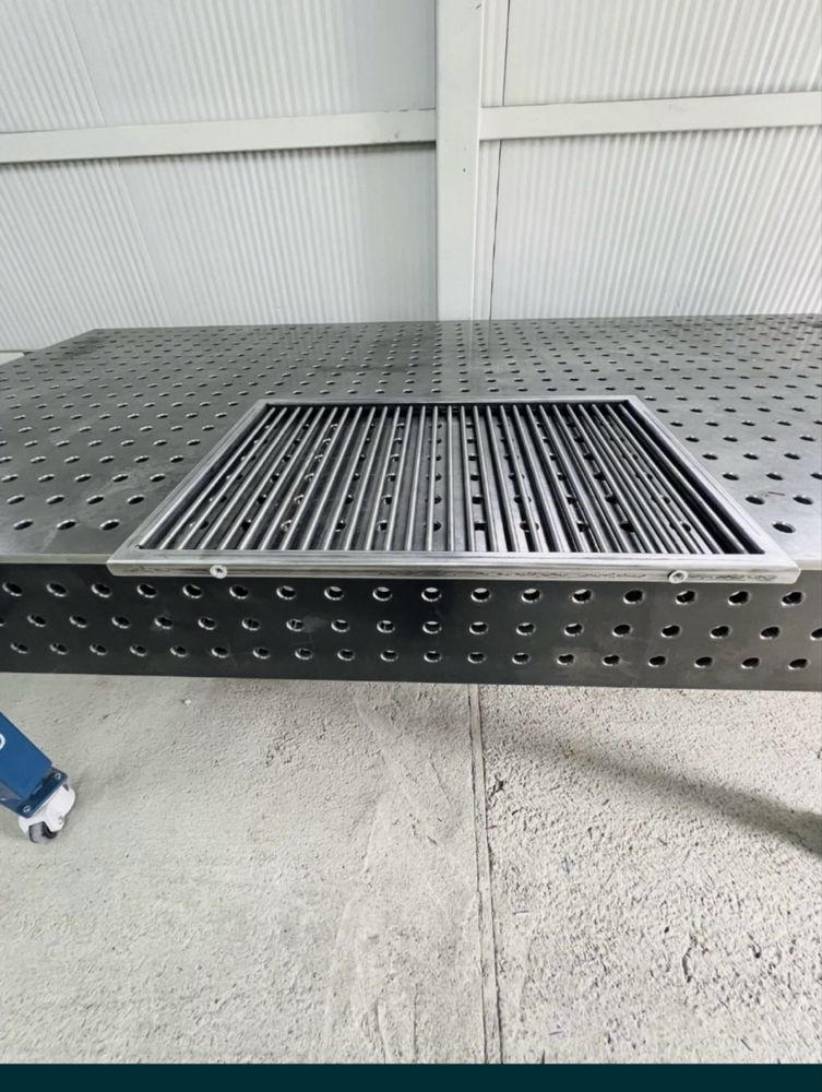 Grill/grilaj(plasa) gratar metalic (fier) bare rotative