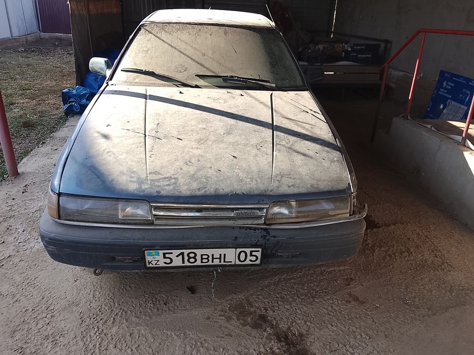 Автомобиль Мазда