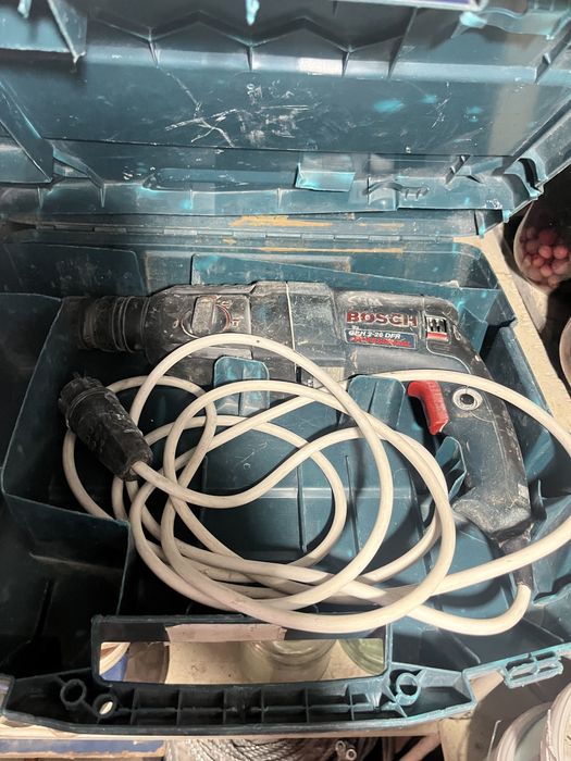 Перфоратор в хорошом состояние