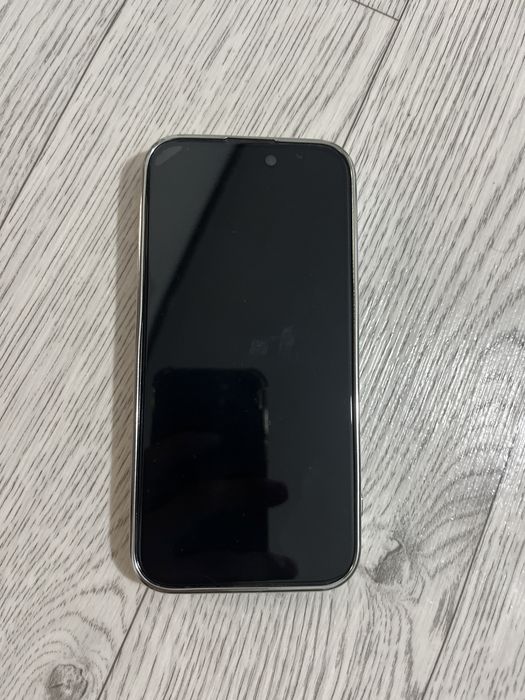 Iphone 15 Pro идеально состояние , С КОРОБКОЙ