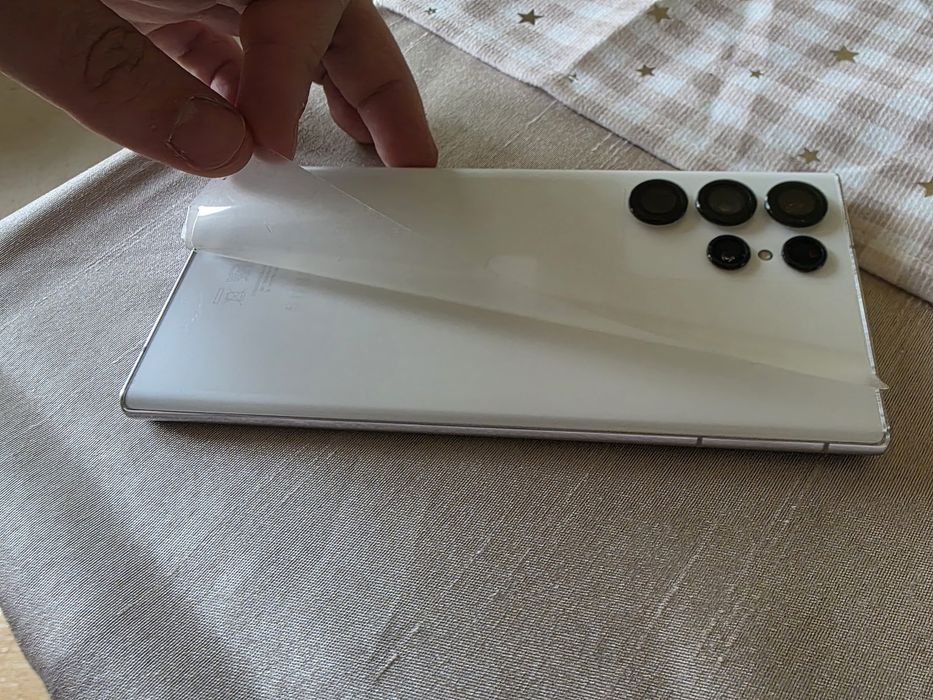 Samsung s22 ultra Подарък 3 калъфа