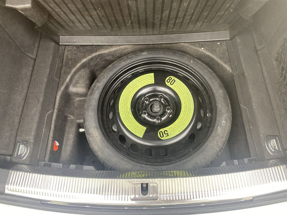 Audi A4 B8 2.0TDI S line на ЧАСТИ Ауди