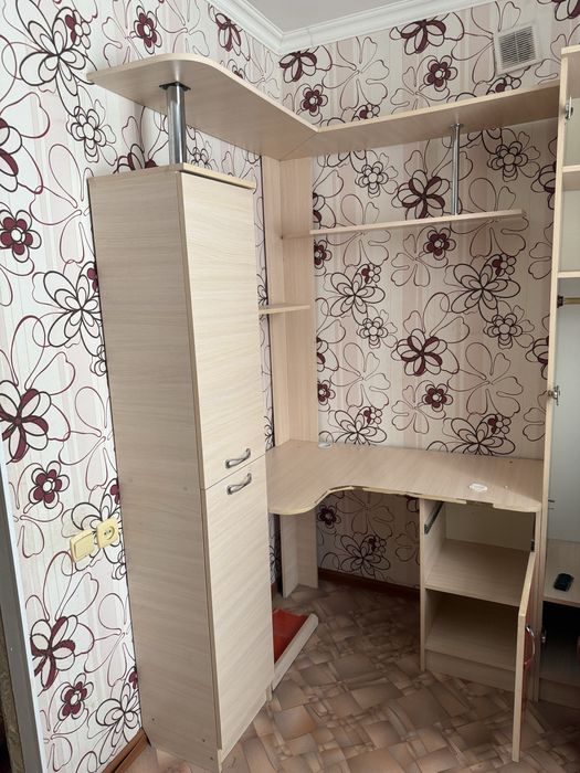 Шкаф -гарнитур-уголок