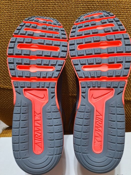 Adidasi NIKE Air Max Sequent Nr. 38 noi