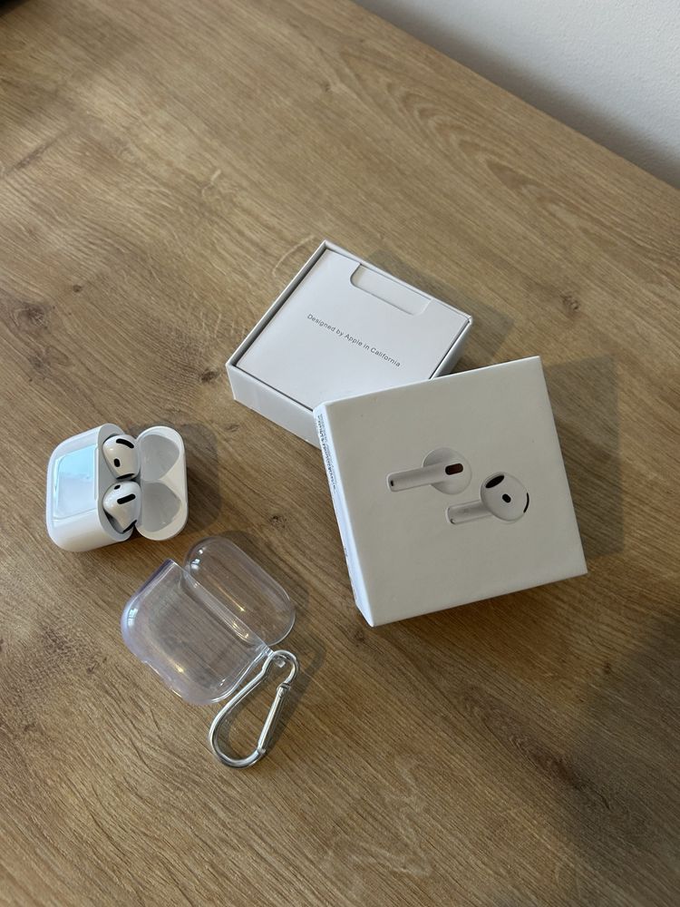 AirPods 4 със Active Noise Cancellation