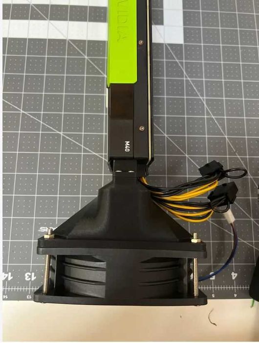 Vand placa video Tesla M40 Vram 12GB (titan x): gaming/Davinci Resolve