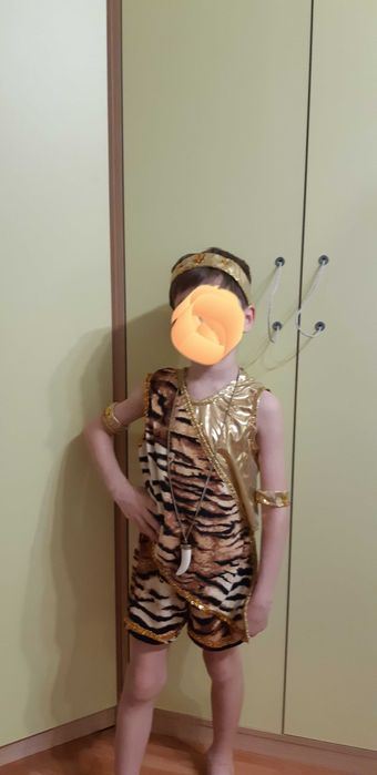 Продам новогодний костюм на мальчика