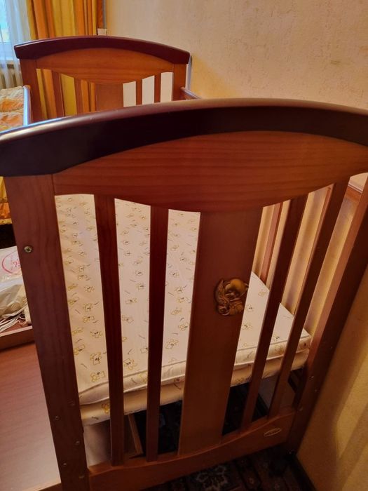 Детская кроватка
