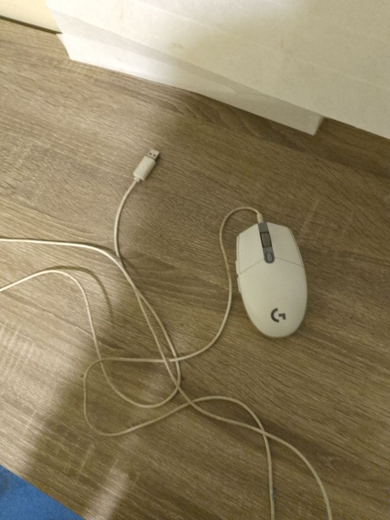 Mouse Logitech cu luminițe