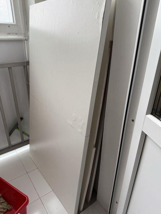 Продам стол без болтов