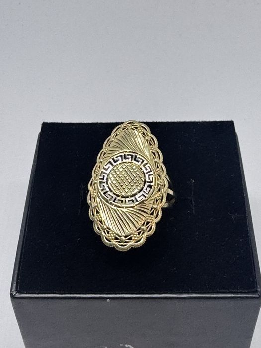 красив златен дамски пръстен 3.47гр 14к 585