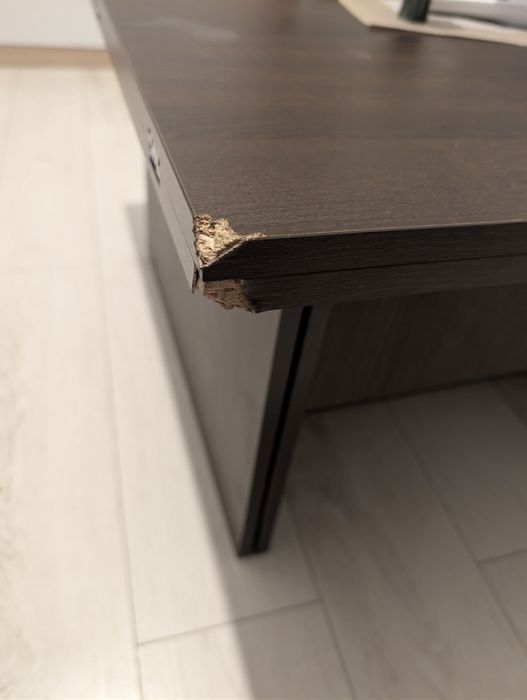 Măsuță de cafea extensibila la masa de 8 persoane