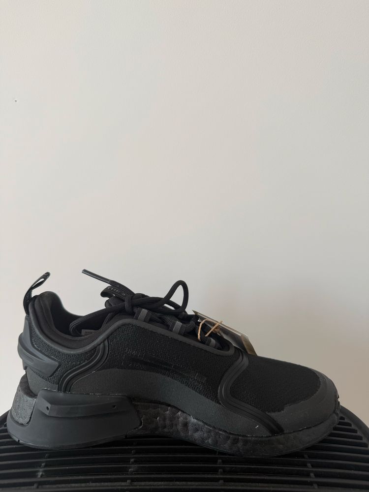 Обувки Addidas Originals NMD_V3