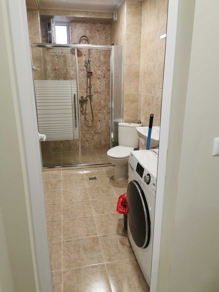Дава се под наем Тристаен апартамент в Стара Загора, Център - 90 кв.м за 357 € - Снимка #8
