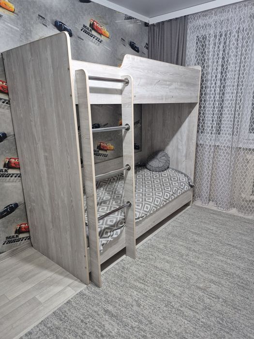 Кровать двухярусная