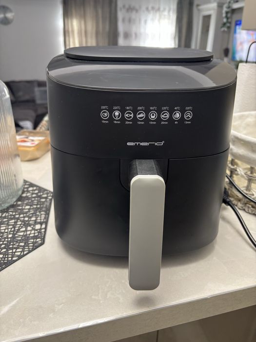 Cuptor cu microunde si air fryer