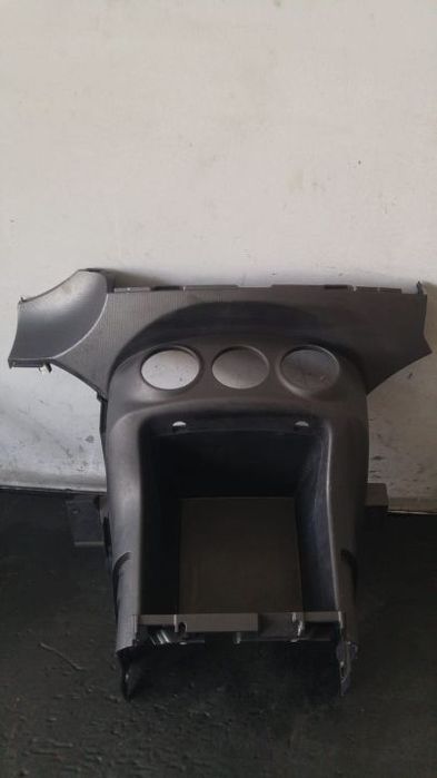 Trim consola rama centrala bord mitsubishi outlander 2 2006-2012 8010a143