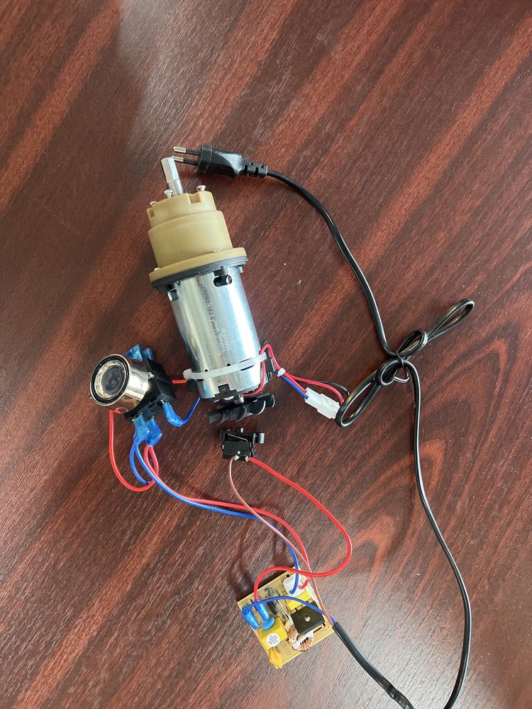 Motor  220v pentru aplicatii