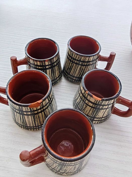 Традиционен керамичен сервиз за ракия