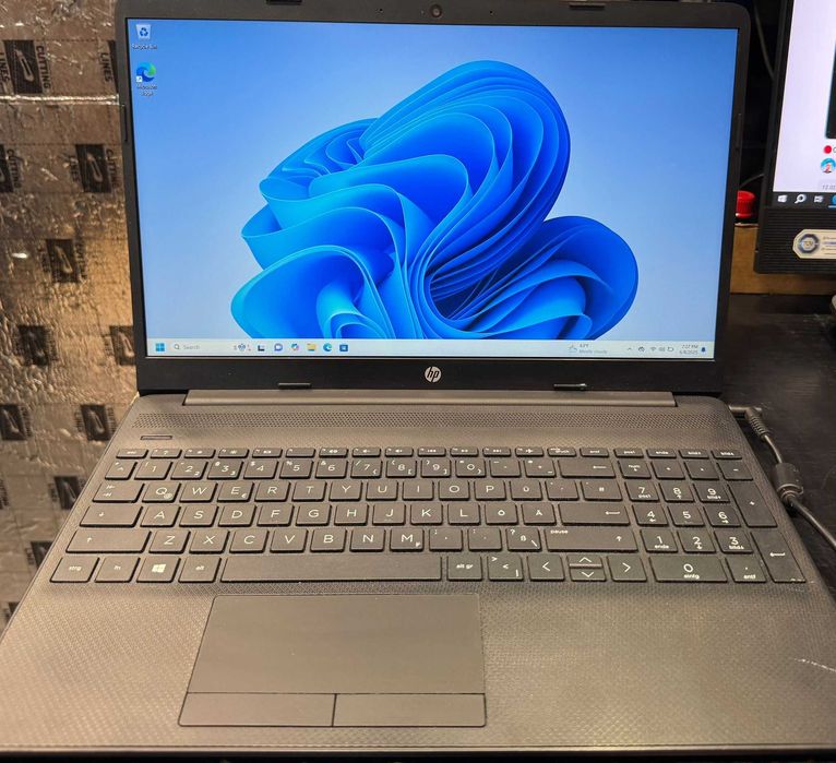 Hope Amanet P10/HP 15 I5-1035G1 1TB SSD 8GB RAM