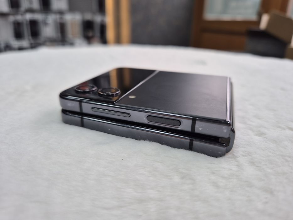 Samsung Z Flip 4