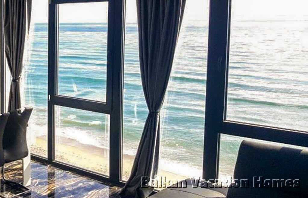 Продава се Тристаен апартамент в Обзор - 144 кв.м за 2007 €/кв.м - Снимка #1