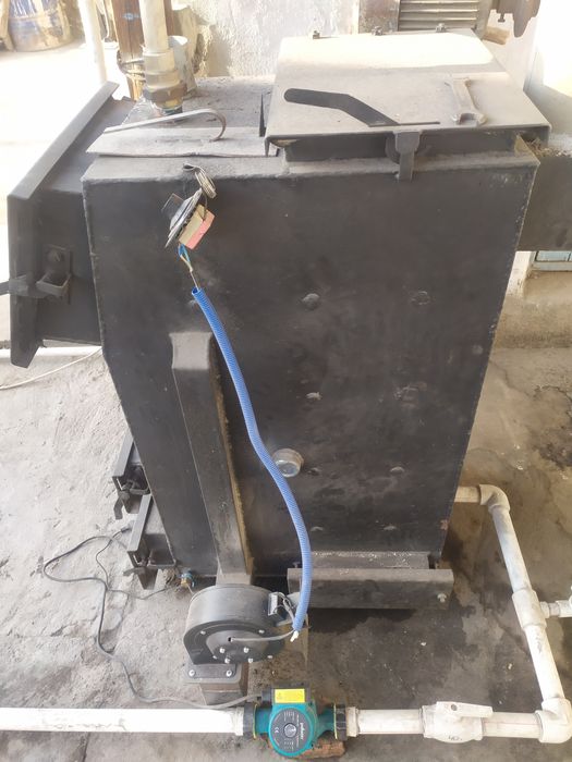 Катёл рабочи ишлаб турган