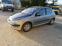 Dezmembrez Peugeot 206