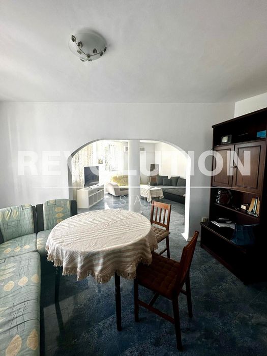 Дава се под наем Четиристаен апартамент в Варна, Автогара - 134 кв.м за 500 € - Снимка #2