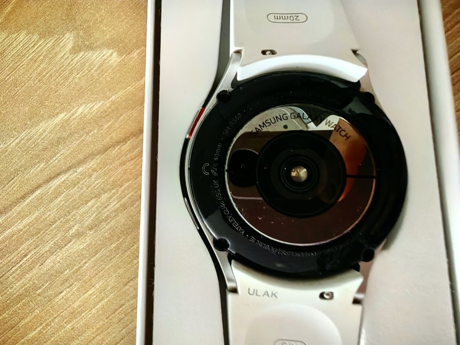 Часовник Galaxy Watch 4