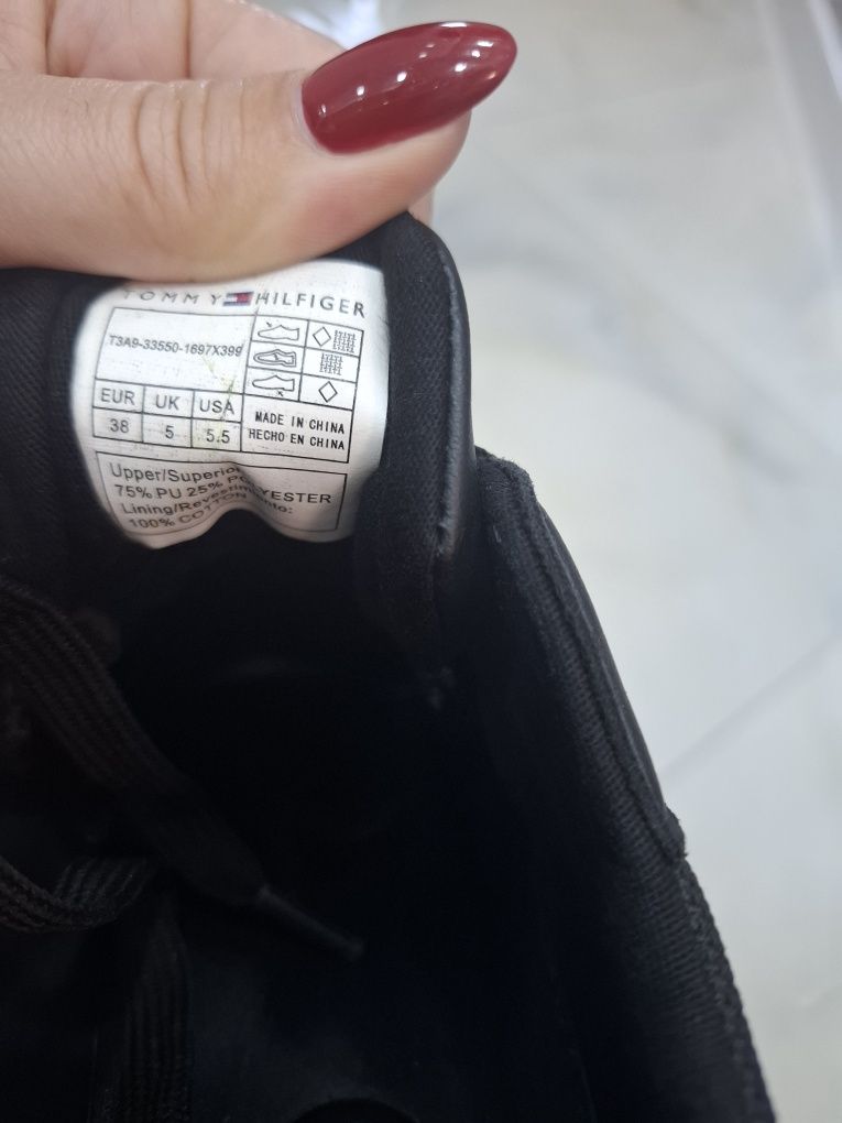Маратонки  на Tommy  Hılfiger и Calvin Klein