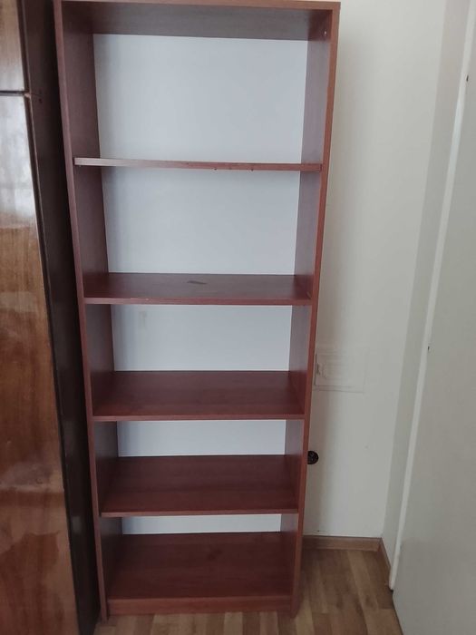 Eтажерка с пет реда и гръб