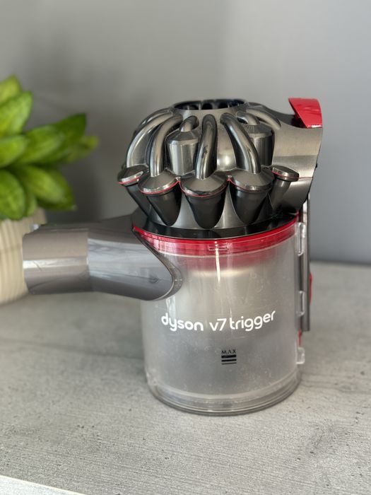 Ciclon + rezervor aspirator Dyson V7