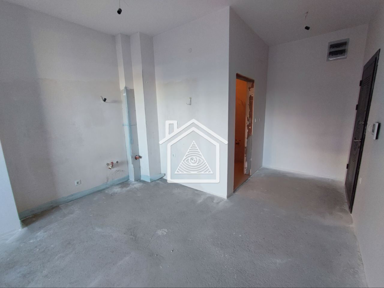 Продава се Едностаен апартамент в Пловдив, Тракия - 50 кв.м за 1500 €/кв.м - Снимка #11