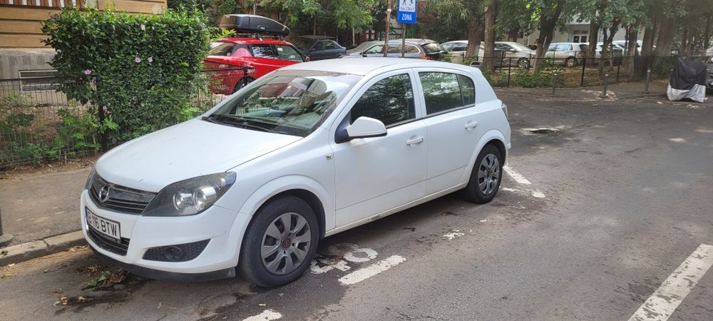 Vând mașină Opel Astra H