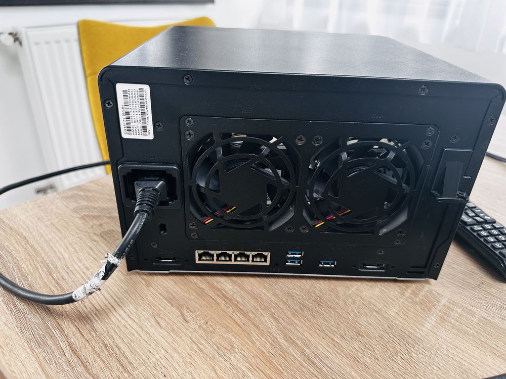 NAS Synology 1517+