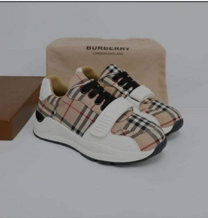 Adidasi Burberry copii