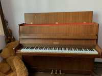 Продаю фортепиано Petrof трехпедальное с шикарным звучанием