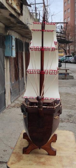 Ръчно изработен кораб