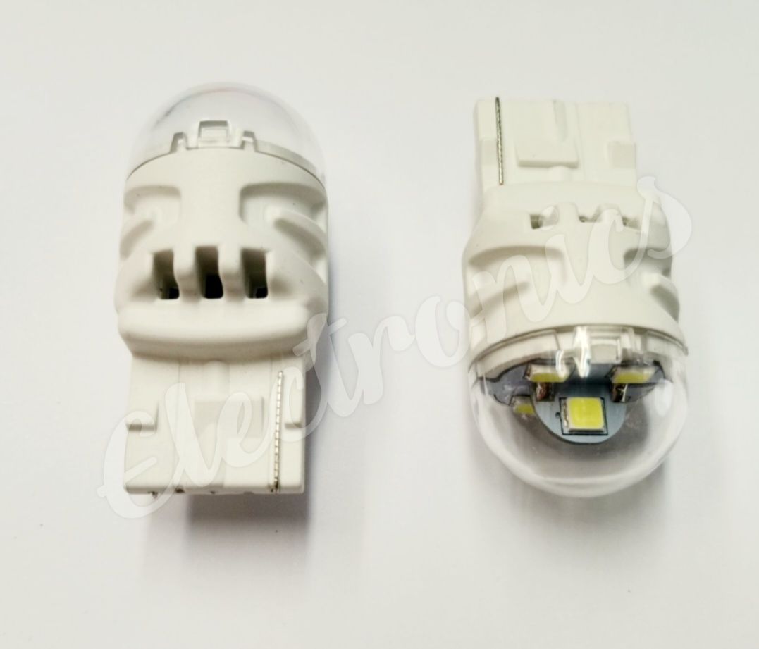 Комплект LED Диодни Габаритни Крушки,T20 с една светлина 10W Бели 6000