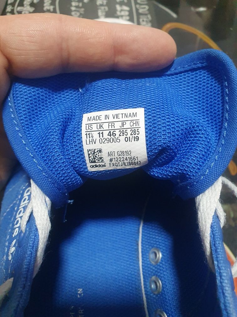 De vânzare tenesi originali adidas măsură 46