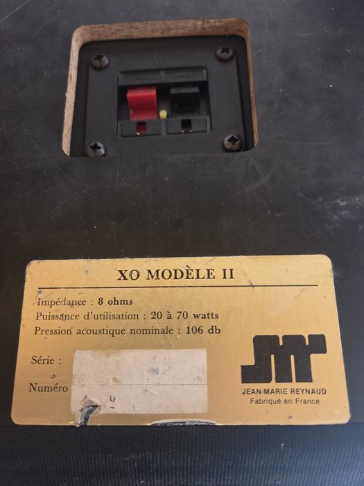 Vând boxe XO model 2