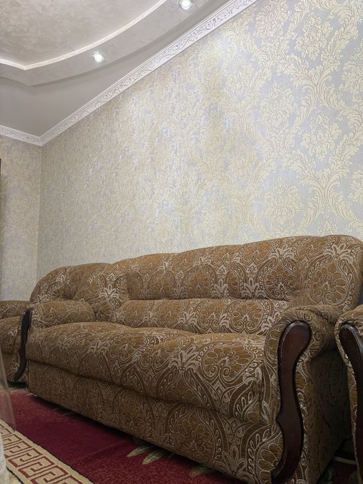 Продается диван и кресла