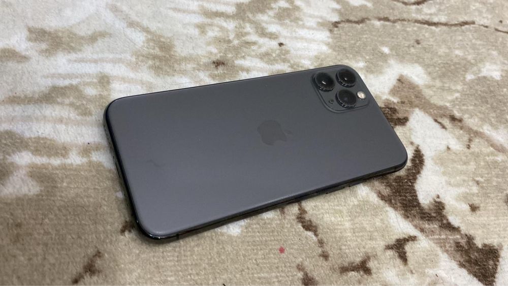 Продам обменяю iphone 11 pro