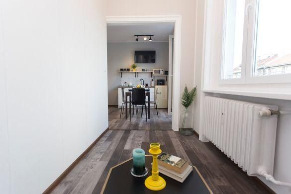 Дава се под наем Тристаен апартамент в София, Център - 70 кв.м за 1100 € - Снимка #6