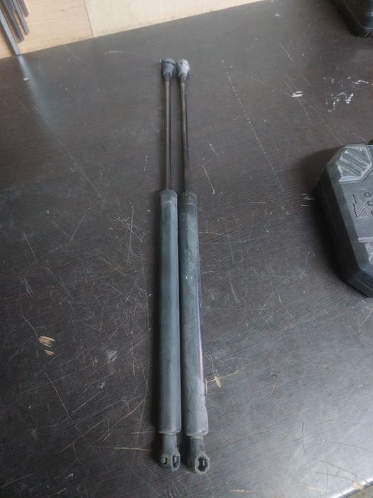 Останали части за Пежо 307 2.0 хди