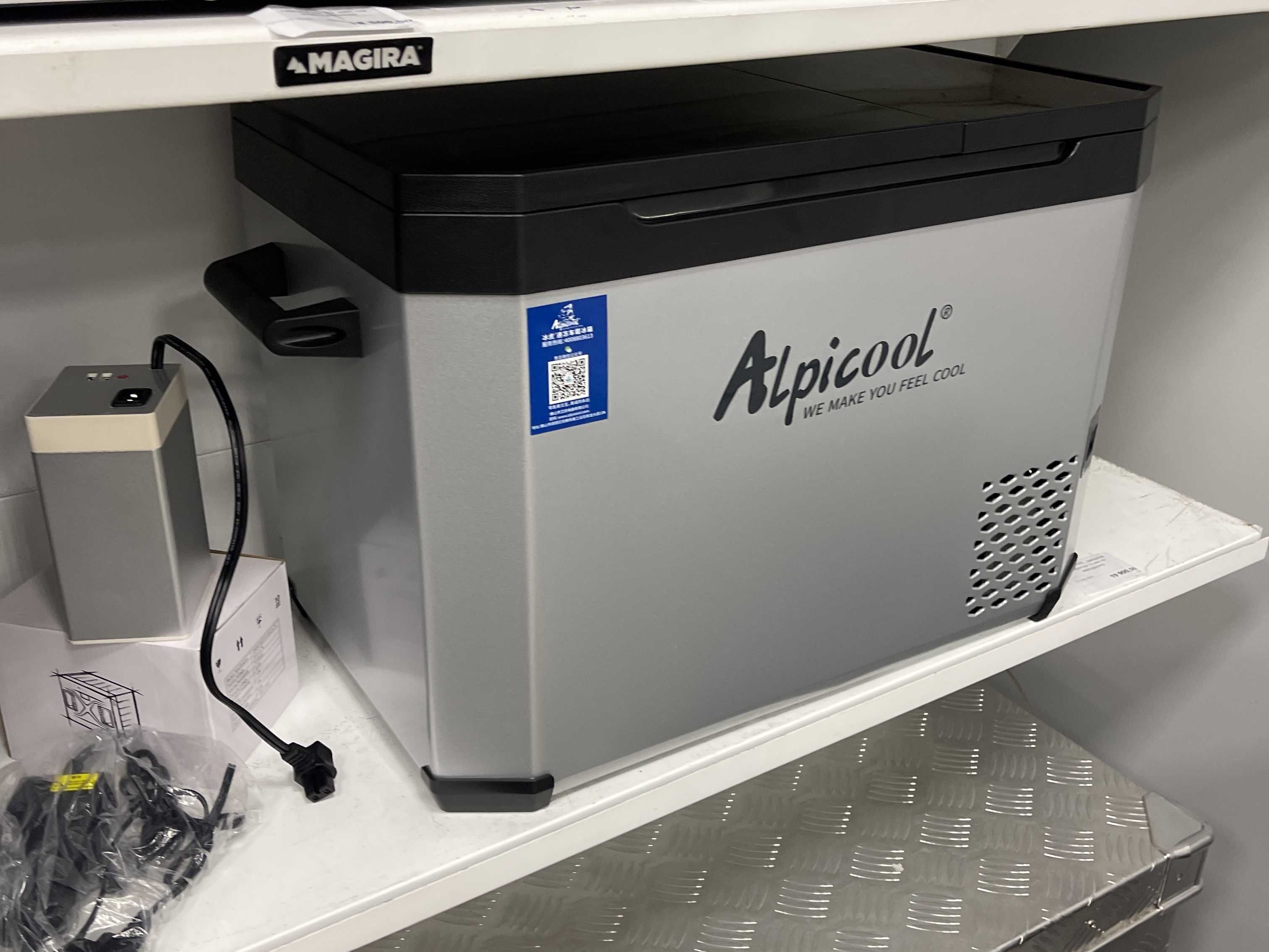 Компрессорный Автохолодильник  Alpicool AD45