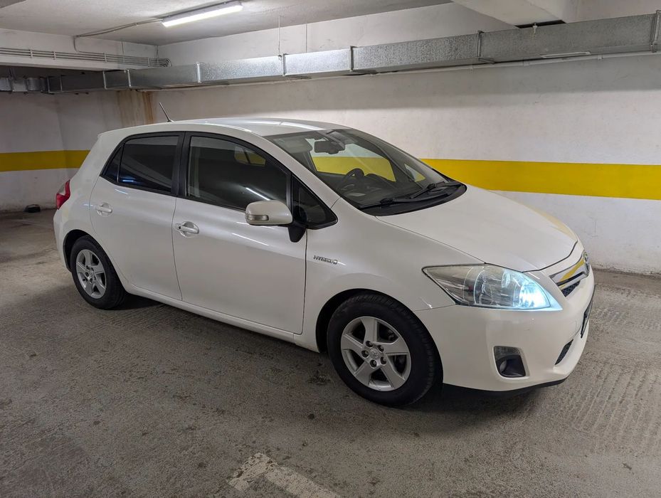 Toyota Auris Toyota Auris Hybrid /1789cm/136cp